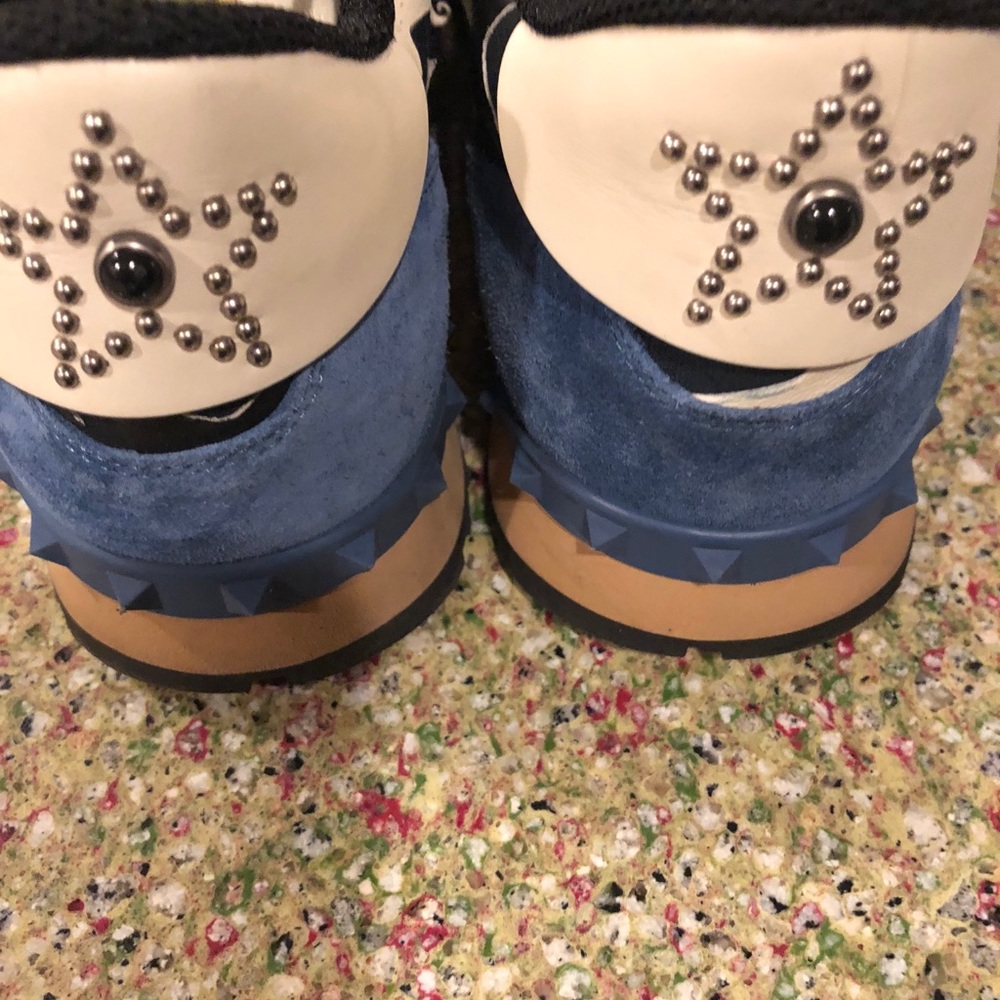 Shoes - Picture 3 of 7